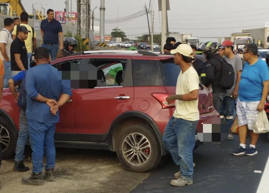EN GUAYAQUIL ASESINAN JIMMY RUIZ QUE ERA ASESOR DE VOCAL DEL CPCCS.-