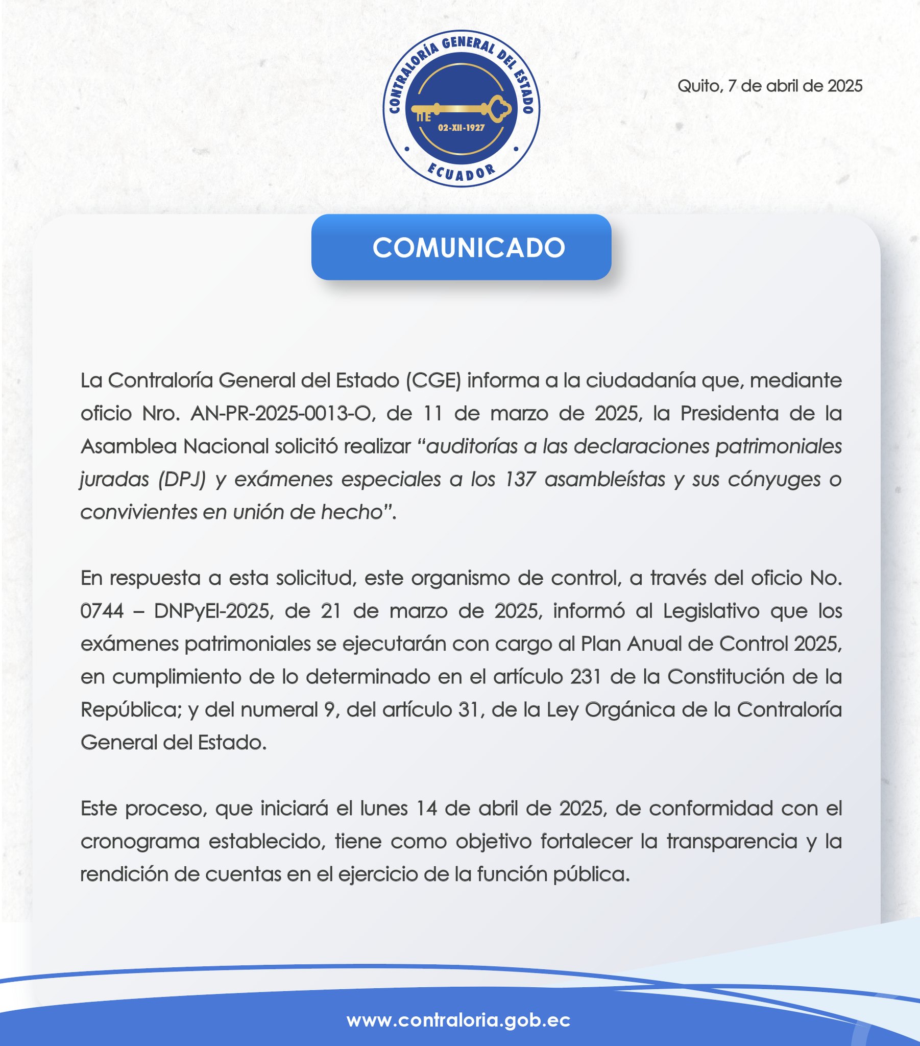 "DEBERÍA HACER A TODO FUNCIONARIO PÚBLICO, Y FAMILIAS"