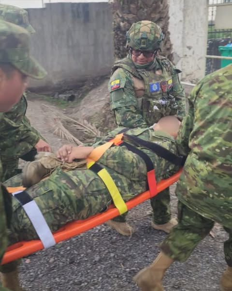 EN OTAVALO 13 MILITARES HERIDOS EN SU INTENTO DE PONER ORDEN EN OTAVALO.-